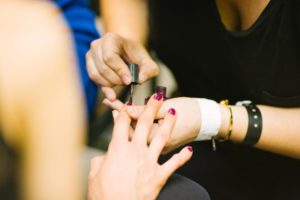 Looking for a nail technician course online? We can help.